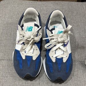 New Balance toddler Kids Navy and White Sneakers size 10.5
